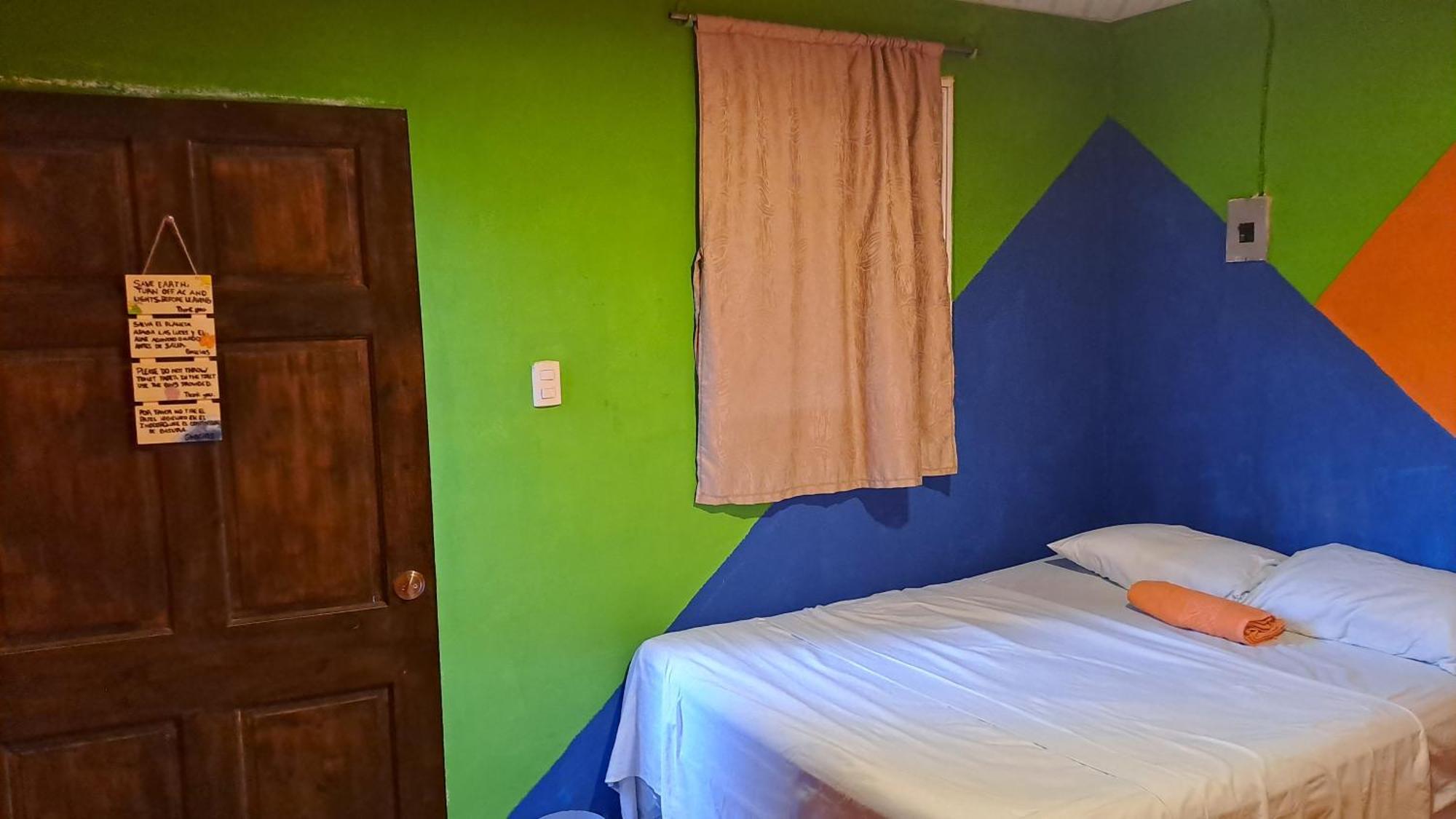 Hostal Nina Oly Tamanique Chambre photo