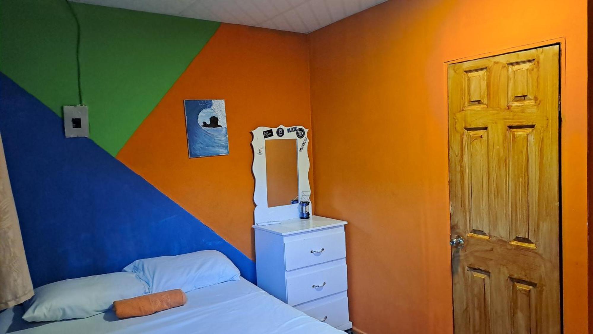 Hostal Nina Oly Tamanique Chambre photo